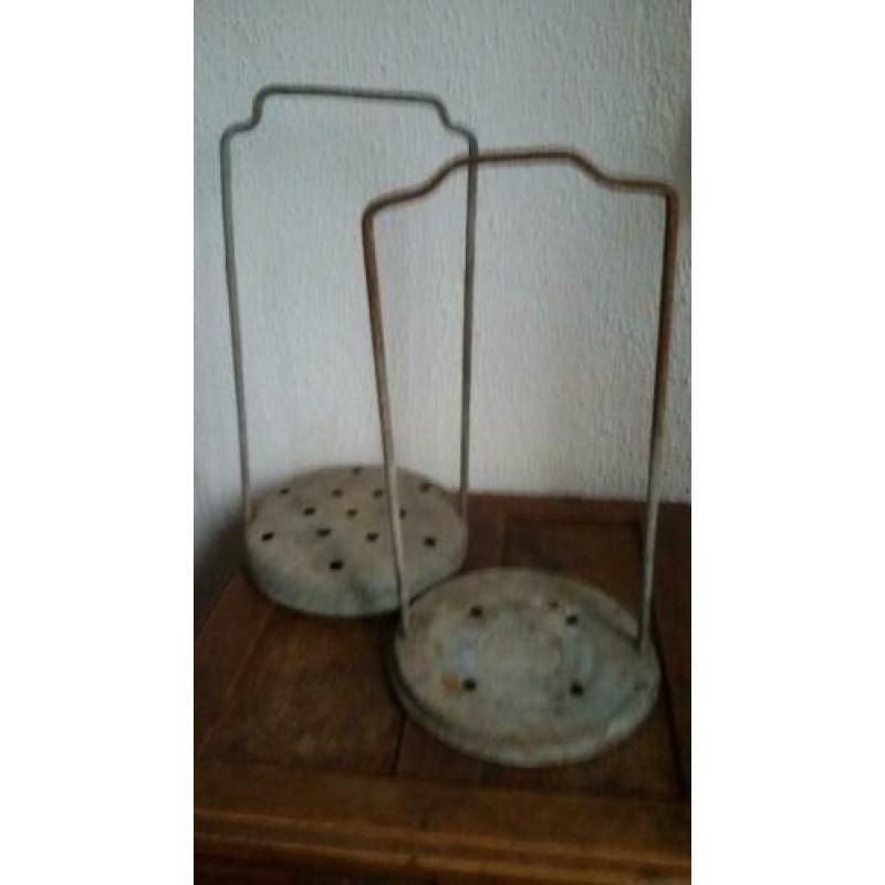 Zinken rekjes/houders v weckketel ,leuk om mee te decoreren