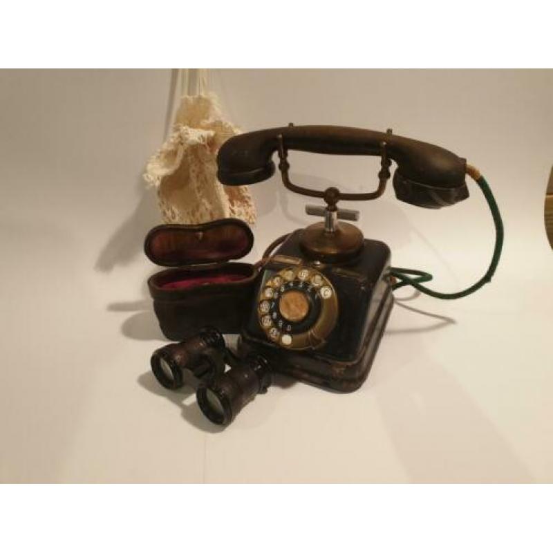 Leuke decoratief setje van telefoon en toneelkijker
