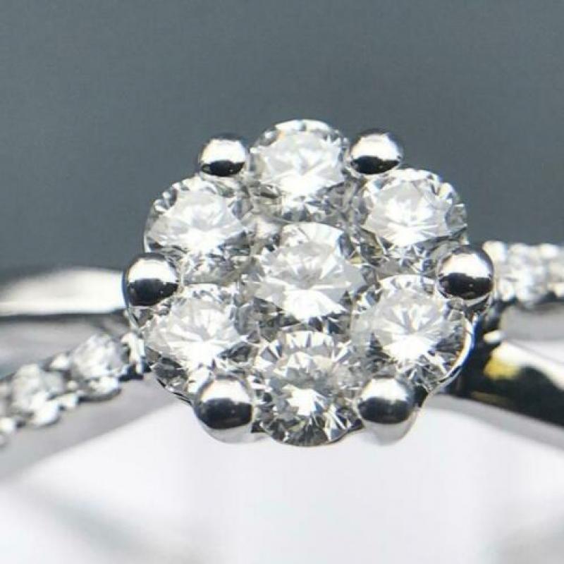18 kt goud met geslepen diamanten