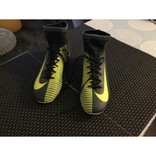 Nike Mercurius CR7 voetbalschoen maat 36