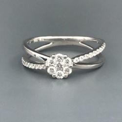 18 kt goud met geslepen diamanten