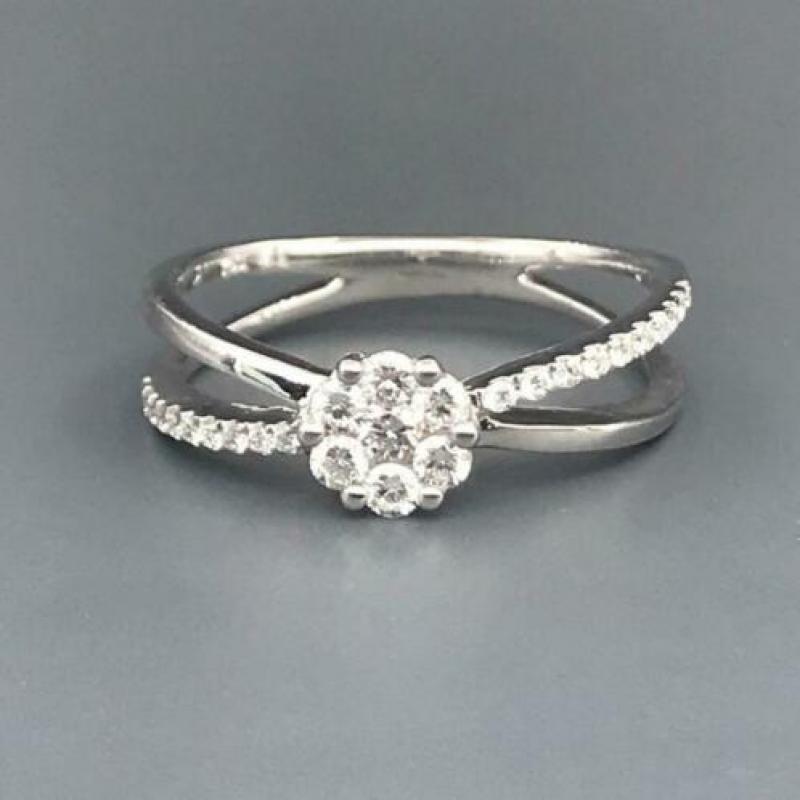 18 kt goud met geslepen diamanten