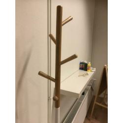 Staande houten kapstok
