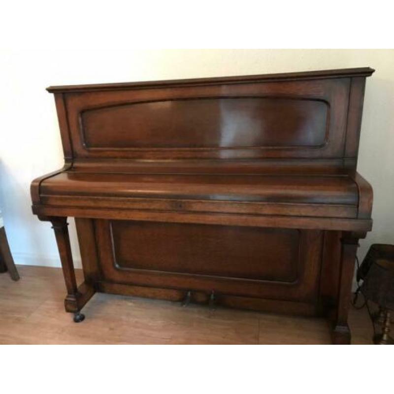 Jarrett & Goudge Piano uit 1940