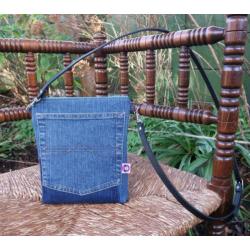 Denim upcycled tas van SOOij