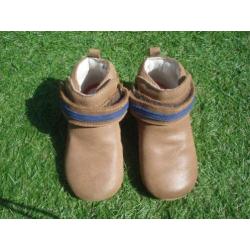 Schoentjes baby maat 23 nubuck leer Keq klittenband nieuw