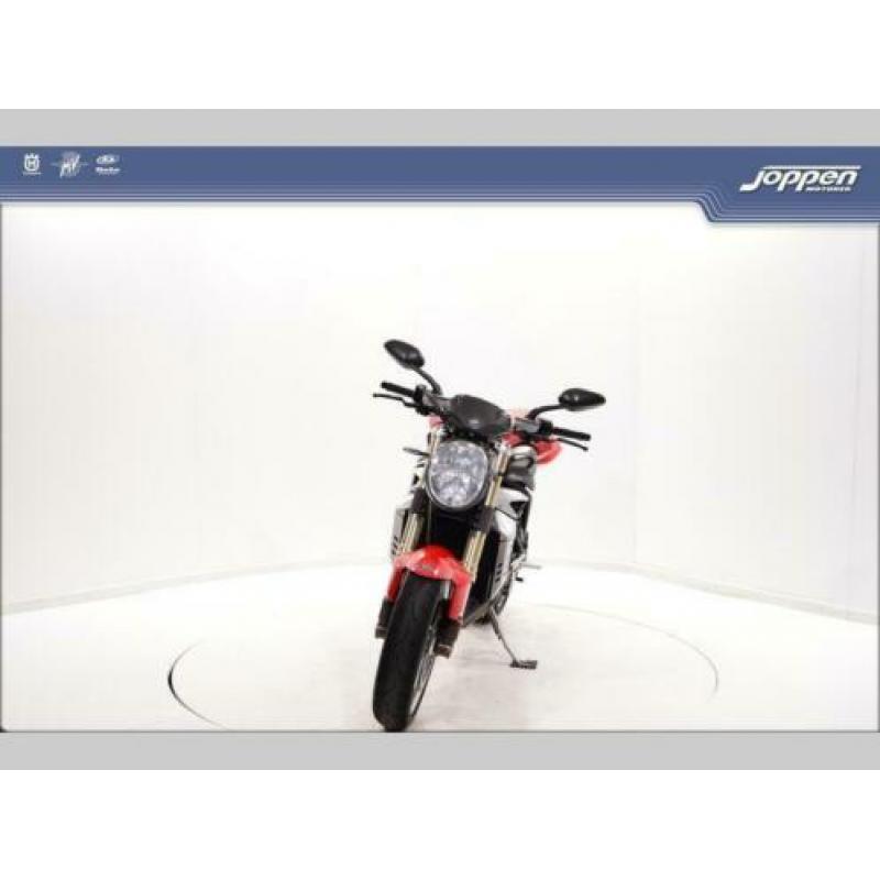 MV Agusta Brutale 750s (bj 2004)