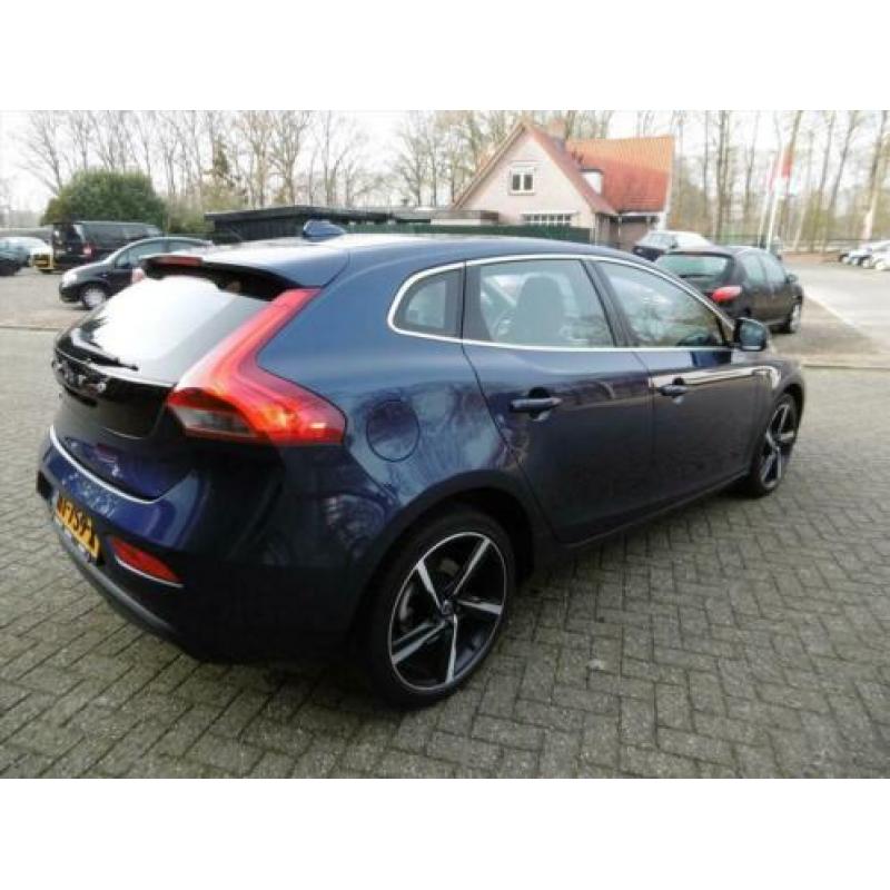 VOLVO V40 2.0 D2 Ocean Race Business Dealerauto