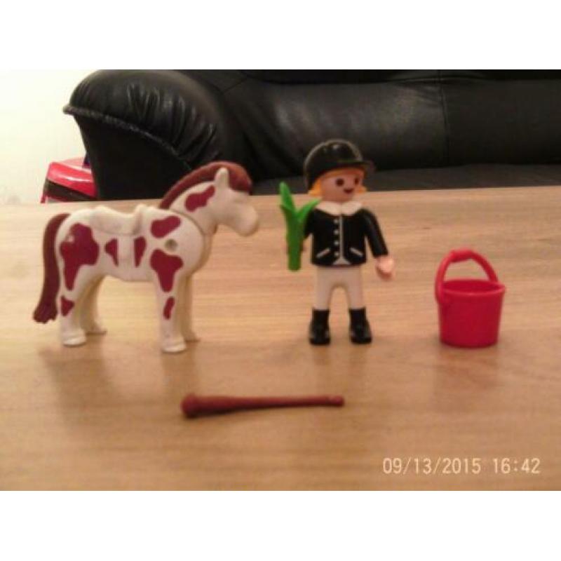 playmobil 4641 meisje met pony (extra een zweepje)