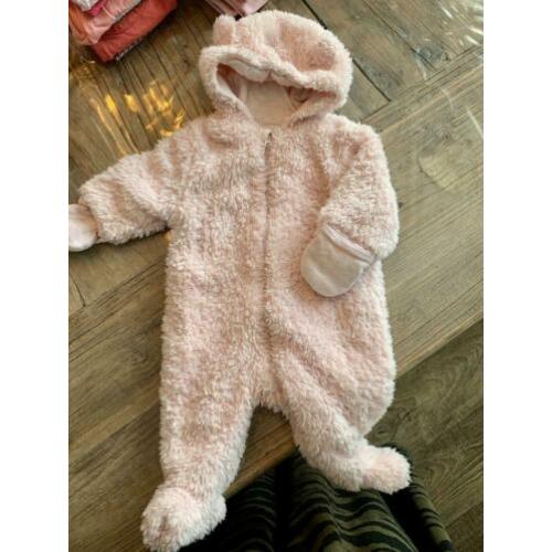 Baby kledingpakket 50/56 van alles wat.