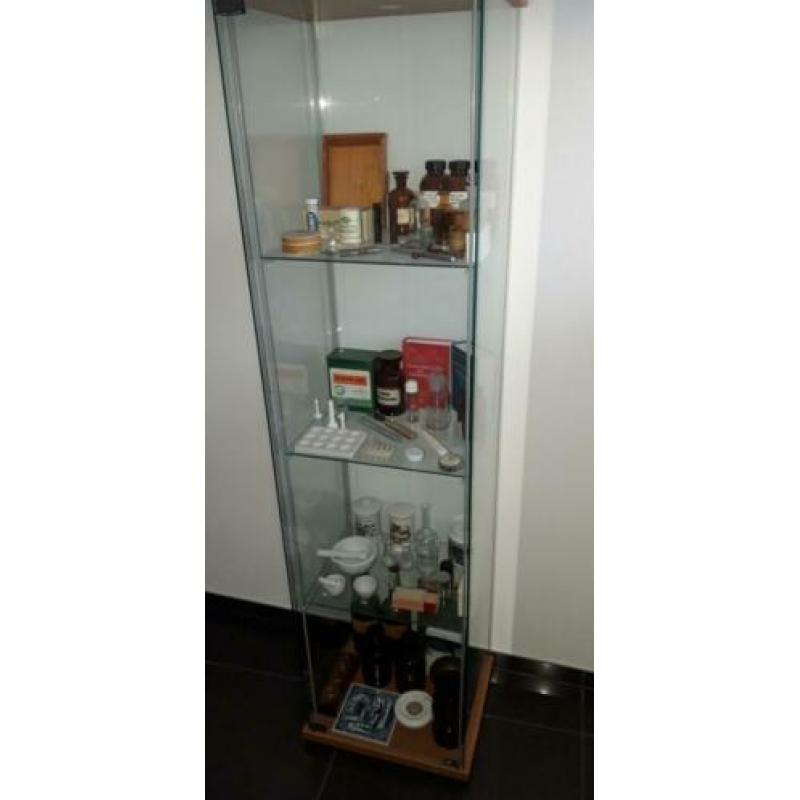 Te koop verzameling oude apotheek attributen