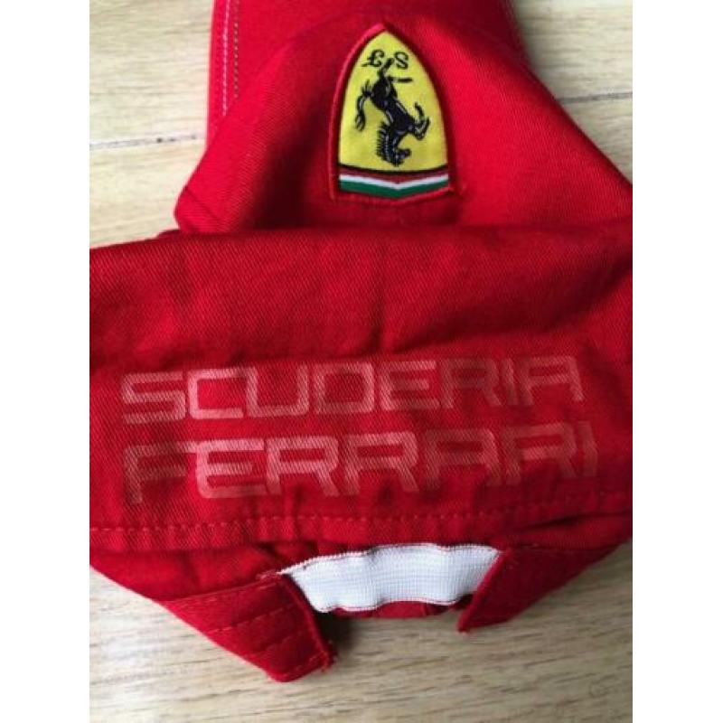 Scuderia Ferrari baby pet cap petje nekbescherming ± 2 jr 86