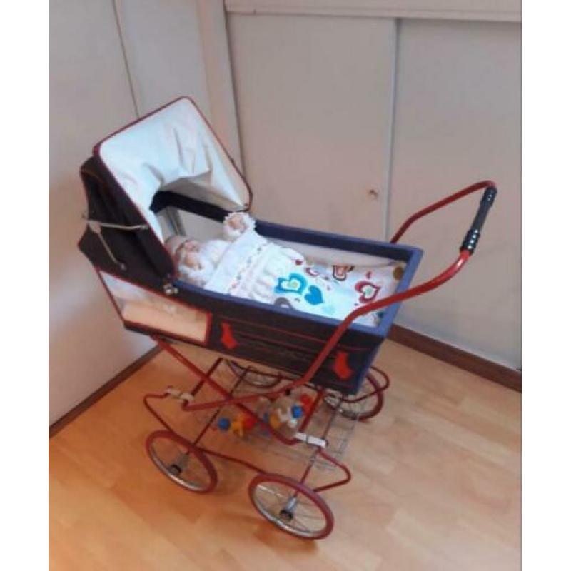 Retro poppenwagen