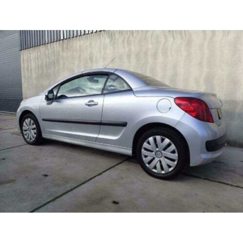 Peugeot 207 CC 1.6 VTi Cabrio