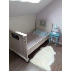 peuterbed meisje