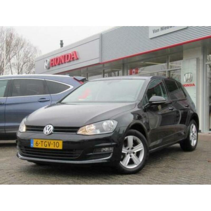 VOLKSWAGEN Golf 1.2 TSI Highline 5D / Navi / Cruise / Clima
