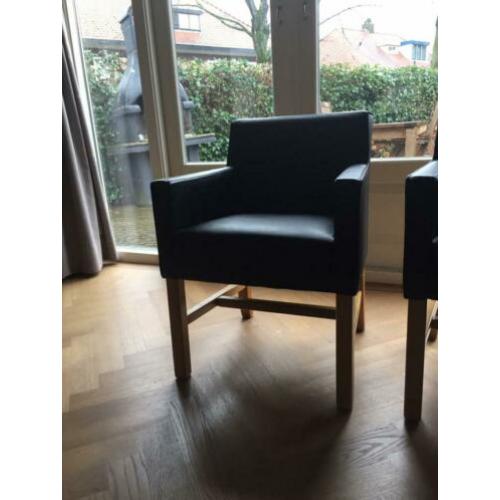 6 zwarte eetkamerstoelen