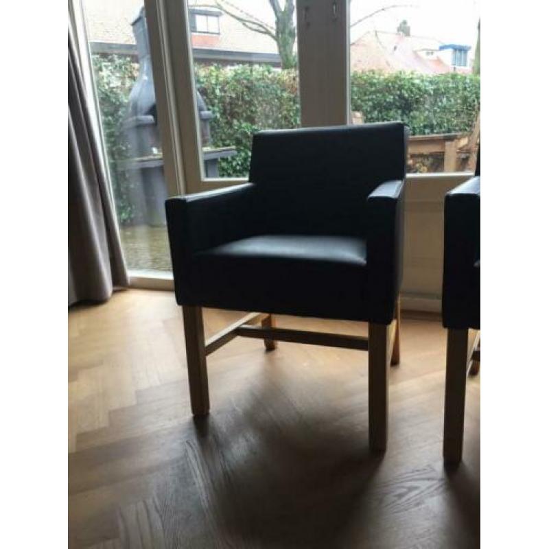 6 zwarte eetkamerstoelen