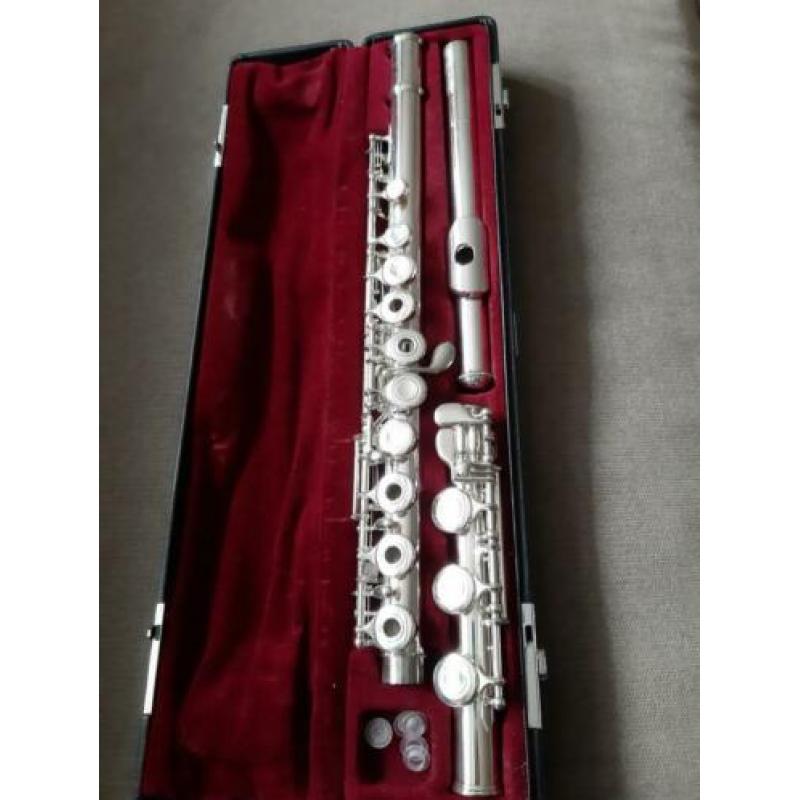 ZGAN. dwarsfluiten van yamaha pearl jupiter etc.met garantie