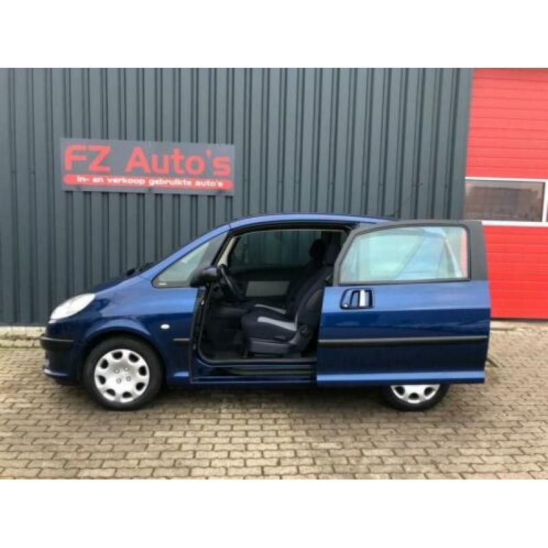 Peugeot 1007 1.4 Gentry | Metallic | Airco | Hoge instap |