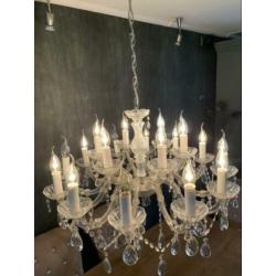 kroonluchter met 18 lampen zeer netjes