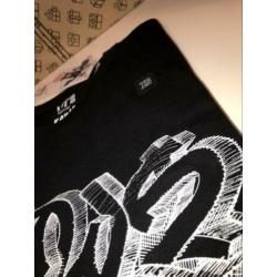 Kaws t-shirt zwart