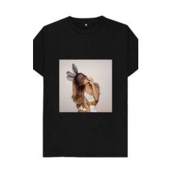 Zelf gemaakte Ariana Grande t-shirts