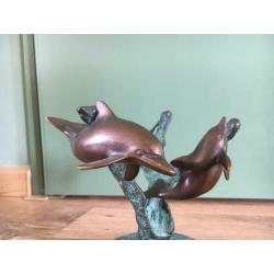 Bronzen beeld met 2 dolfijnen