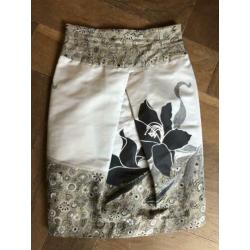 Emporio Armani rok zijde It 44 is mt 38