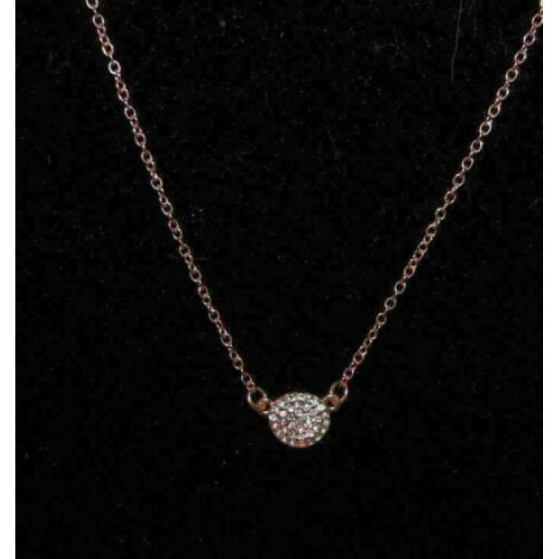 rose kleurige ketting met strass rondje