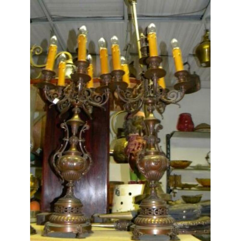 2 zware antieke bronzen kandelaars ca 1860.