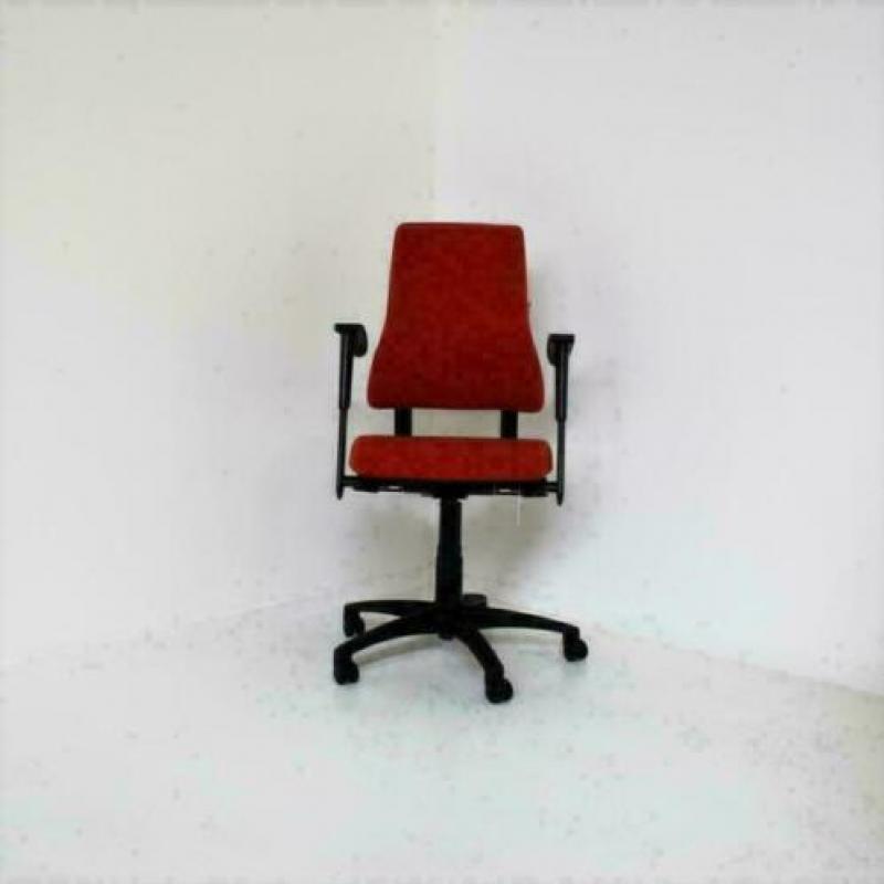 BMA Axia: Oranje Stof, Hoge Rug. Bureaustoelen/Burostoel.
