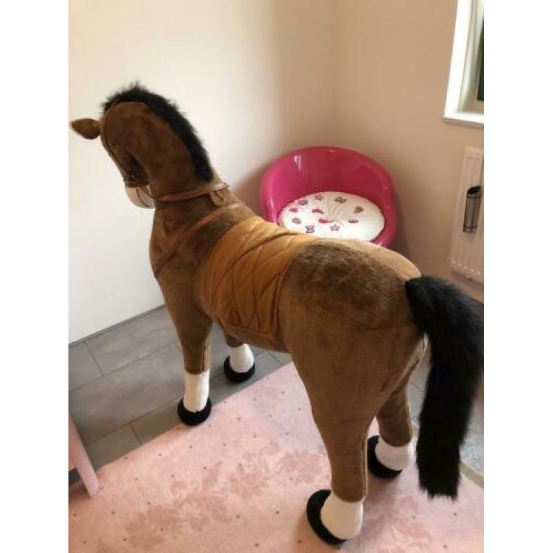Grote paard bruin wit kleur