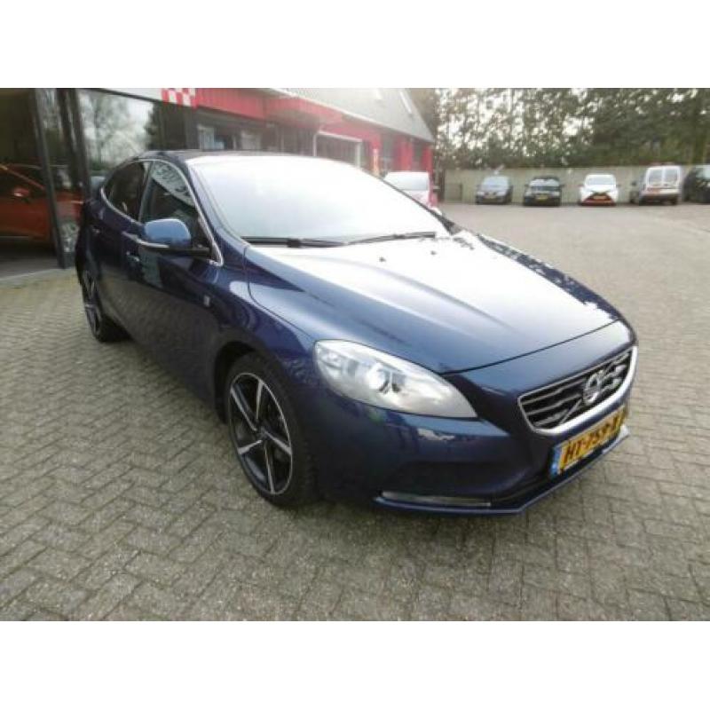 VOLVO V40 2.0 D2 Ocean Race Business Dealerauto