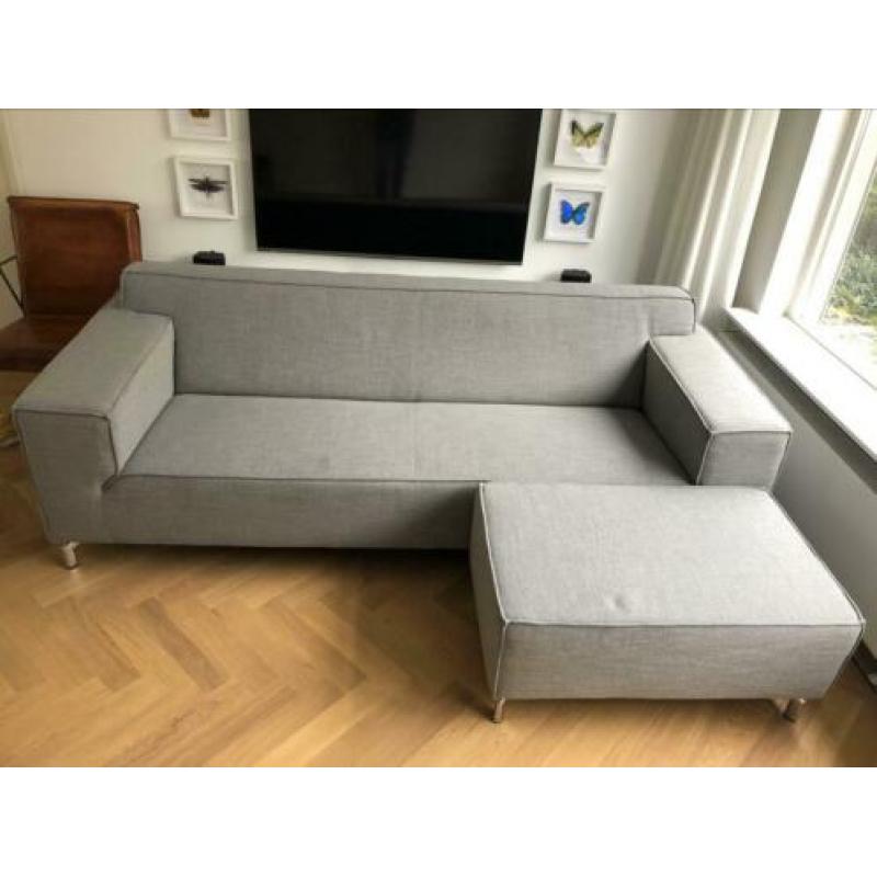 Zeer nette en schone bank met hocker