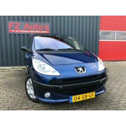 Peugeot 1007 1.4 Gentry | Metallic | Airco | Hoge instap |