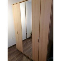 Complete slaapkamer te koop, kledingkast, lage kast en bed