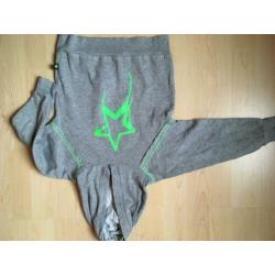 MOLO als nieuw sweater fluor ster