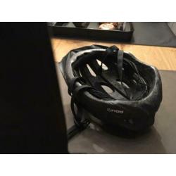 Mooie set schoenen en helm voor de fiets.