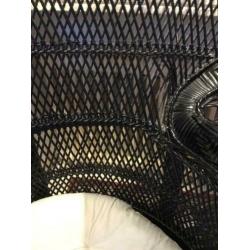 Vintage zwarte rotan Pauwstoel bieden vanaf 125€