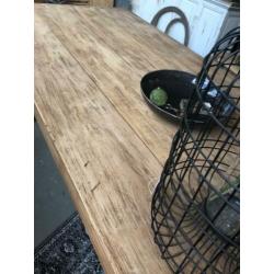 Bourgondische oude houten tafel met 2 grote laden