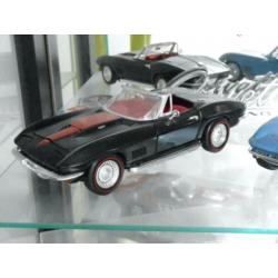 Corvette ERTL 1:18 , model 67