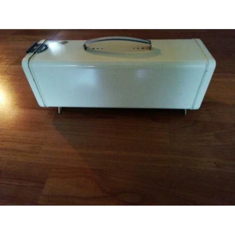 Vintage koek/cakeblik kleur: cremewit