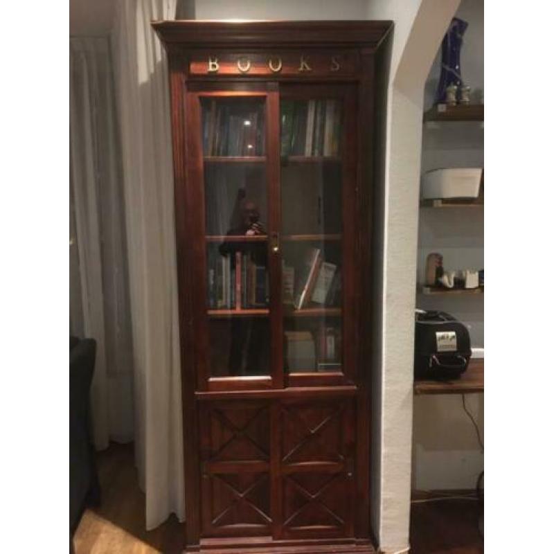 ZGAN Vitrine boeken kast !!!