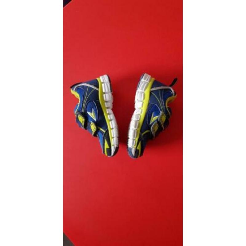 Baby sportschoenen sport shoes - Size 21 - Zo goed als nieuw