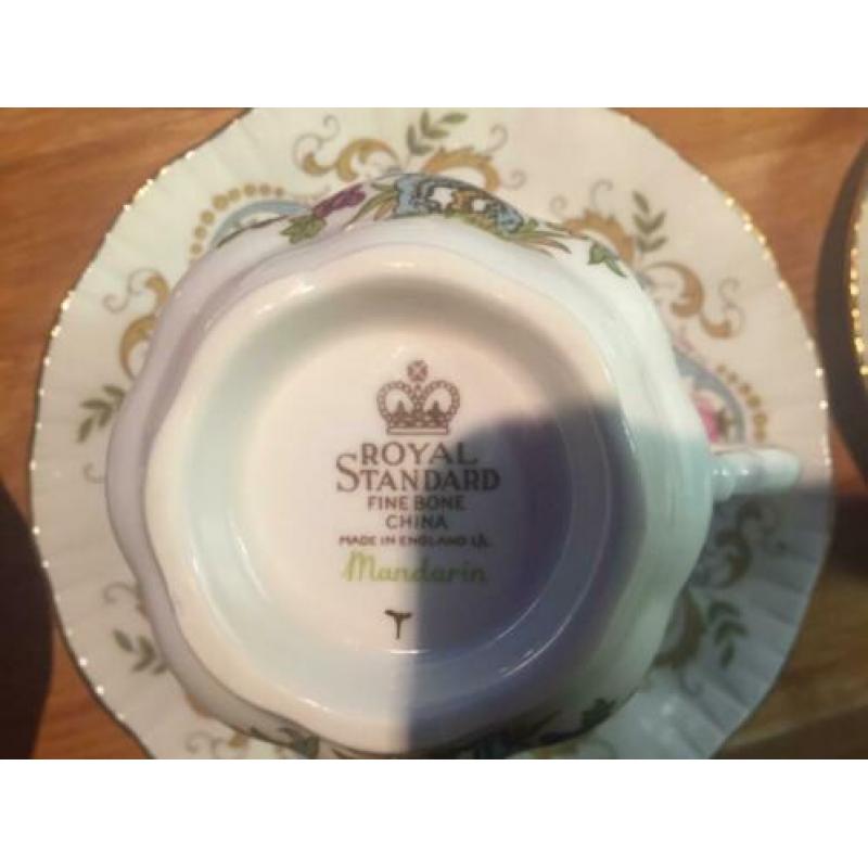 servies antiek kop en schotels
