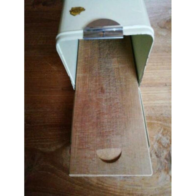 Vintage koek/cakeblik kleur: cremewit