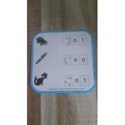 Rode koffer ik leer lezen spel - OPRUIMING