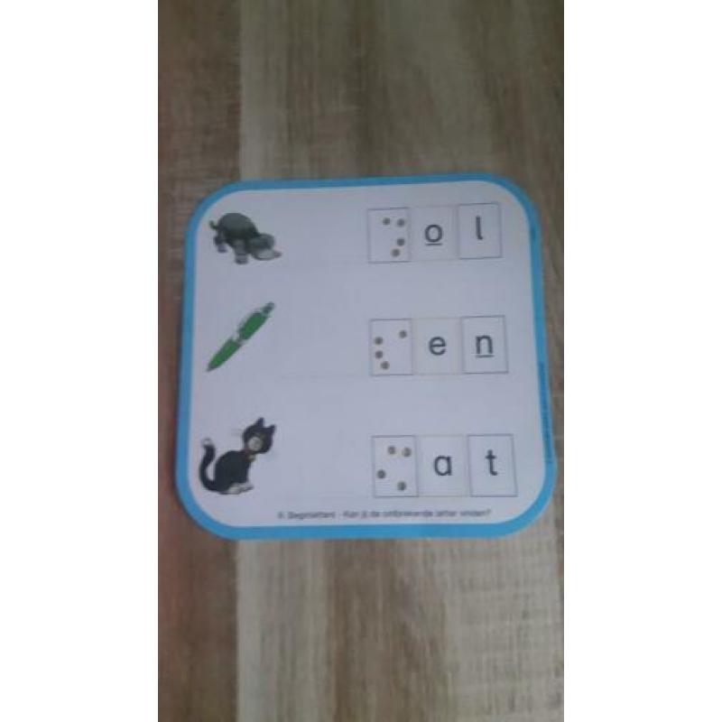 Rode koffer ik leer lezen spel - OPRUIMING