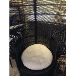 Vintage zwarte rotan Pauwstoel bieden vanaf 125€